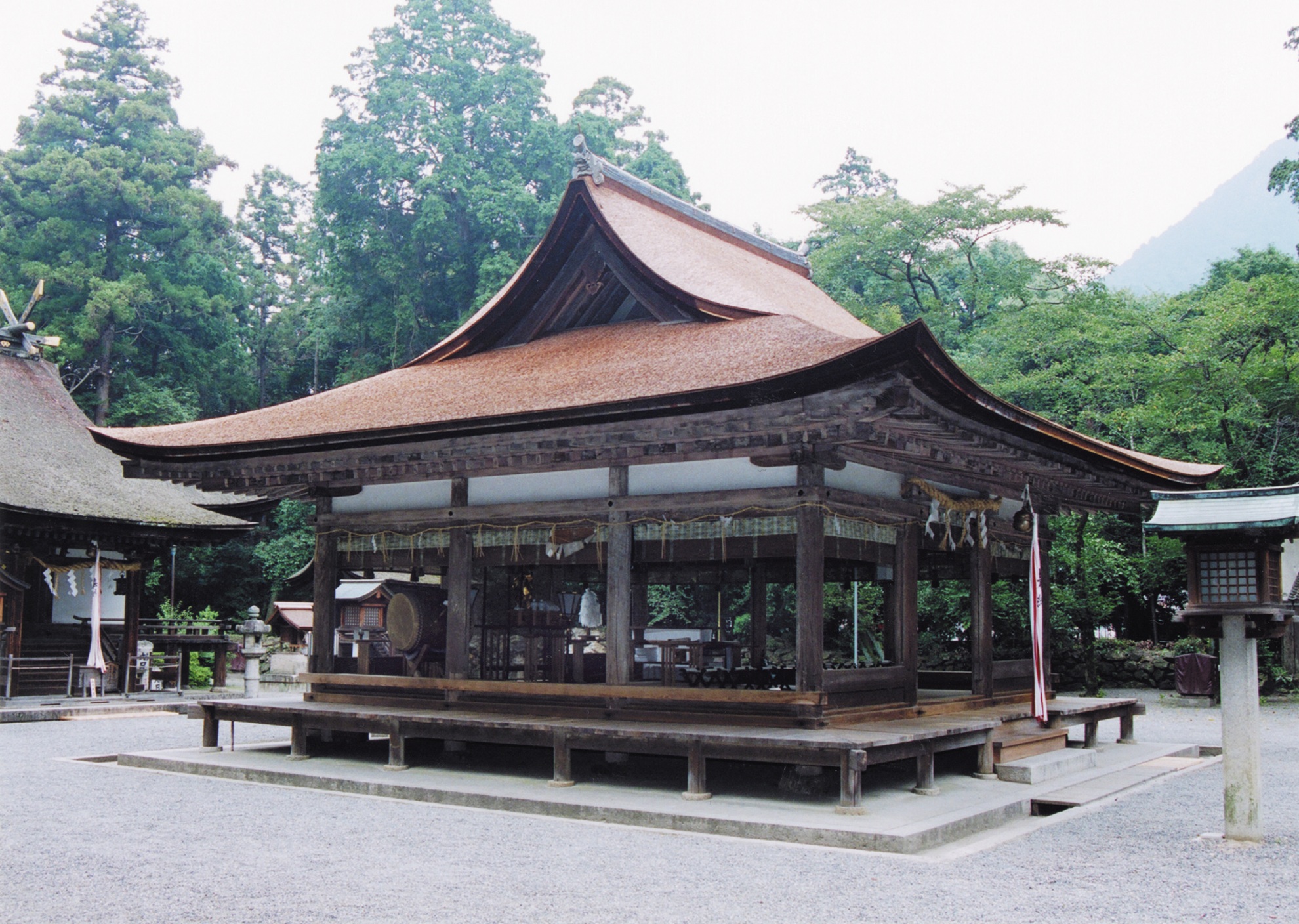御上神社 外観１